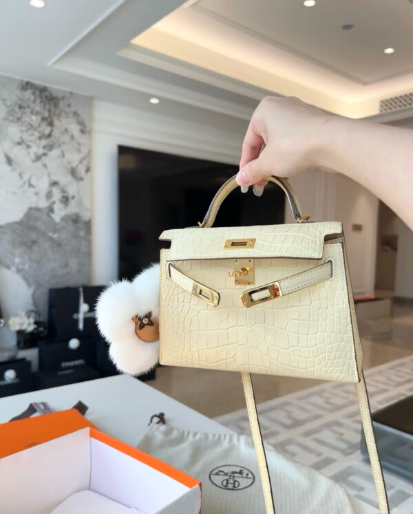 i1750746125972_3440_0_0 Old Cobbler Factory Mini Kelly Matte Alligator Crocodile i2 Cream White Gold Hardware 19cm Full Handmade