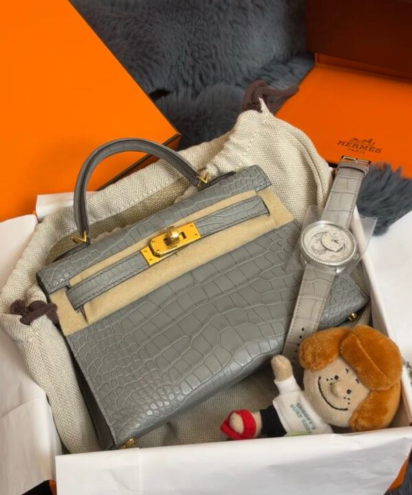 i1753597940106_2788_0_0 Old Cobbler Factory Mini Kelly Matte Alligator Crocodile 0V Gris Grey Gold Hardware 19cm Full Handmade